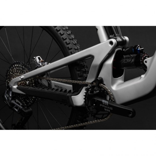 Електрически велосипед SANTA CRUZ HECKLER SL CC XX AXS RSV MX MATTE SILVER XL размер - HECKLER SL CC XX AXS RSV MX MATTE SILVER - на супер цена 12,999.00€ (25423.83лв)