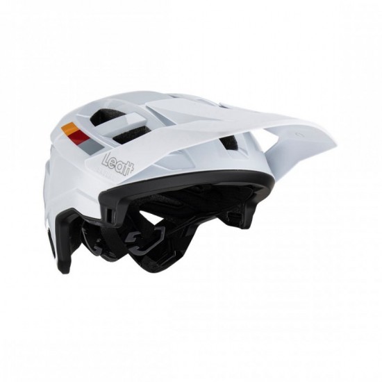 Каска LEATT Helmet MTB Enduro 2.0 V23 White - M - MTB Enduro 2.0 V23 White-М - на супер цена 398.00лв (203.49€)