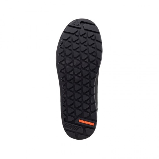 Обувки LEATT Shoe Flat 3.0 - Stealth - Shoe Flat 3.0 - Stealth - на супер цена 149.00€ (291.42лв)