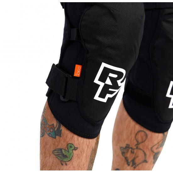 Наколенки Race Face Ambush Knee Stealt - Flex Knee - на супер цена 179.00лв Наколенки Race Face Ambush Knee Stealt - Flex Knee - на супер цена 179.00лв